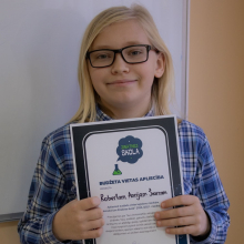 Roberts-min Roberts-min